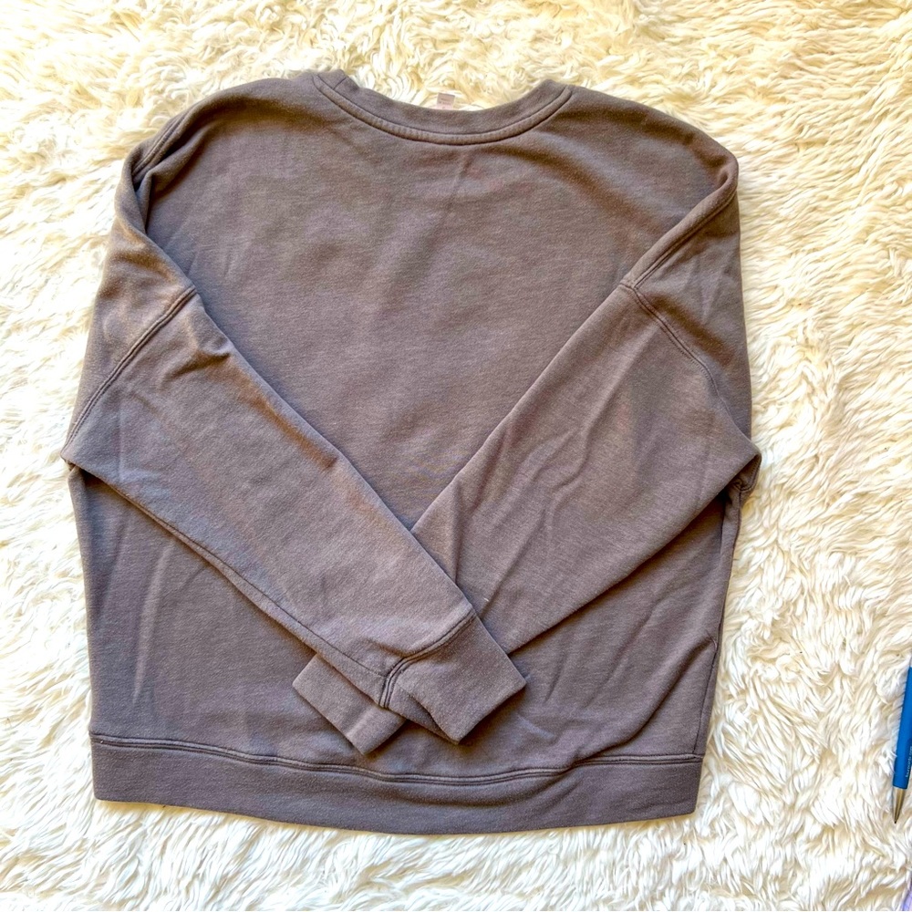 Fabletics Loose Fit Cropped Sweatshirt in Gray size Small - Picture 3 of 14